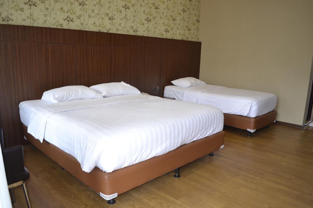 Hotel Selecta Бату Екстериор снимка