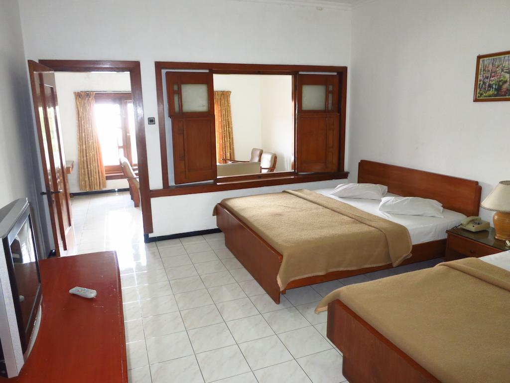 Hotel Selecta Бату Екстериор снимка