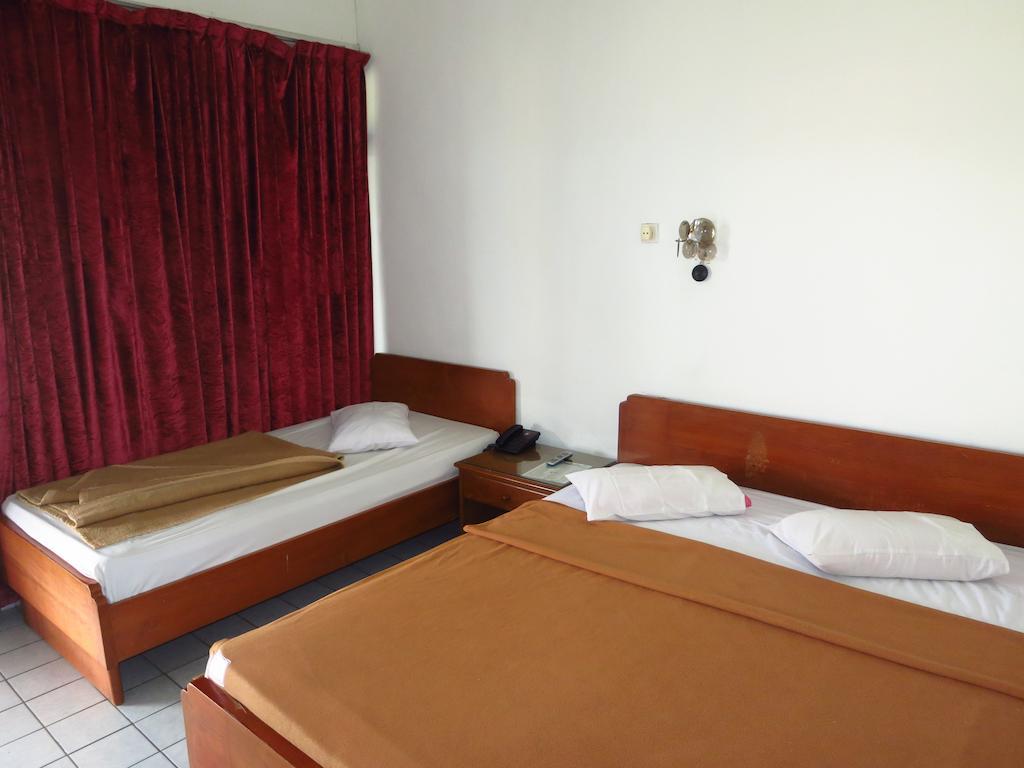 Hotel Selecta Бату Стая снимка