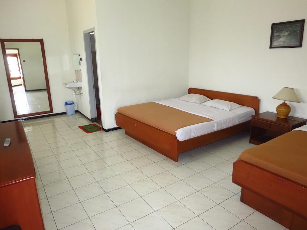 Hotel Selecta Бату Екстериор снимка