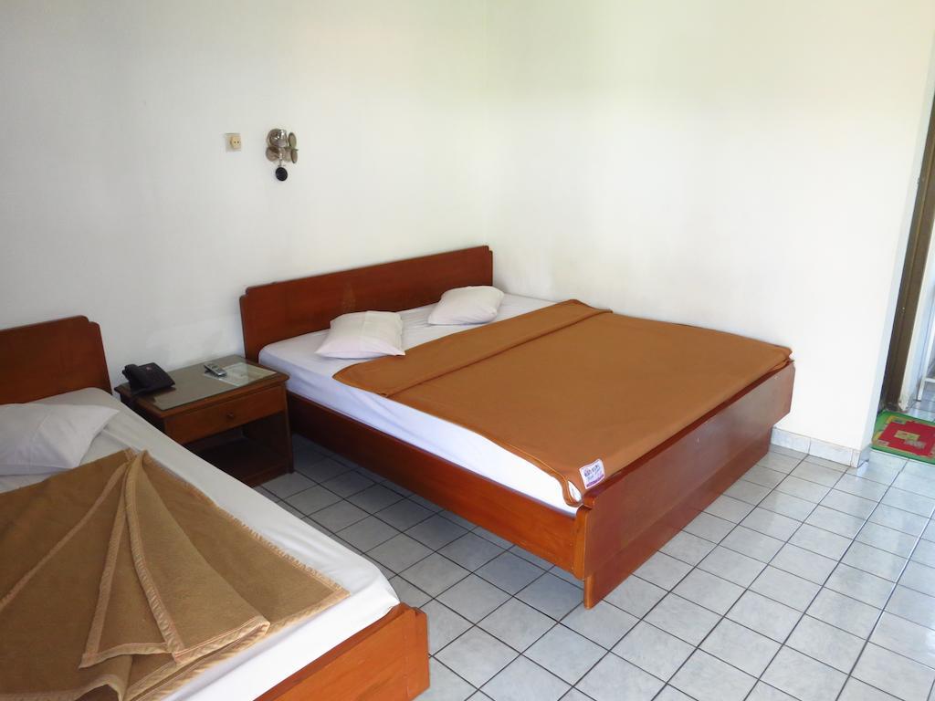 Hotel Selecta Бату Стая снимка