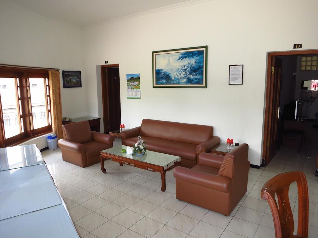 Hotel Selecta Бату Екстериор снимка