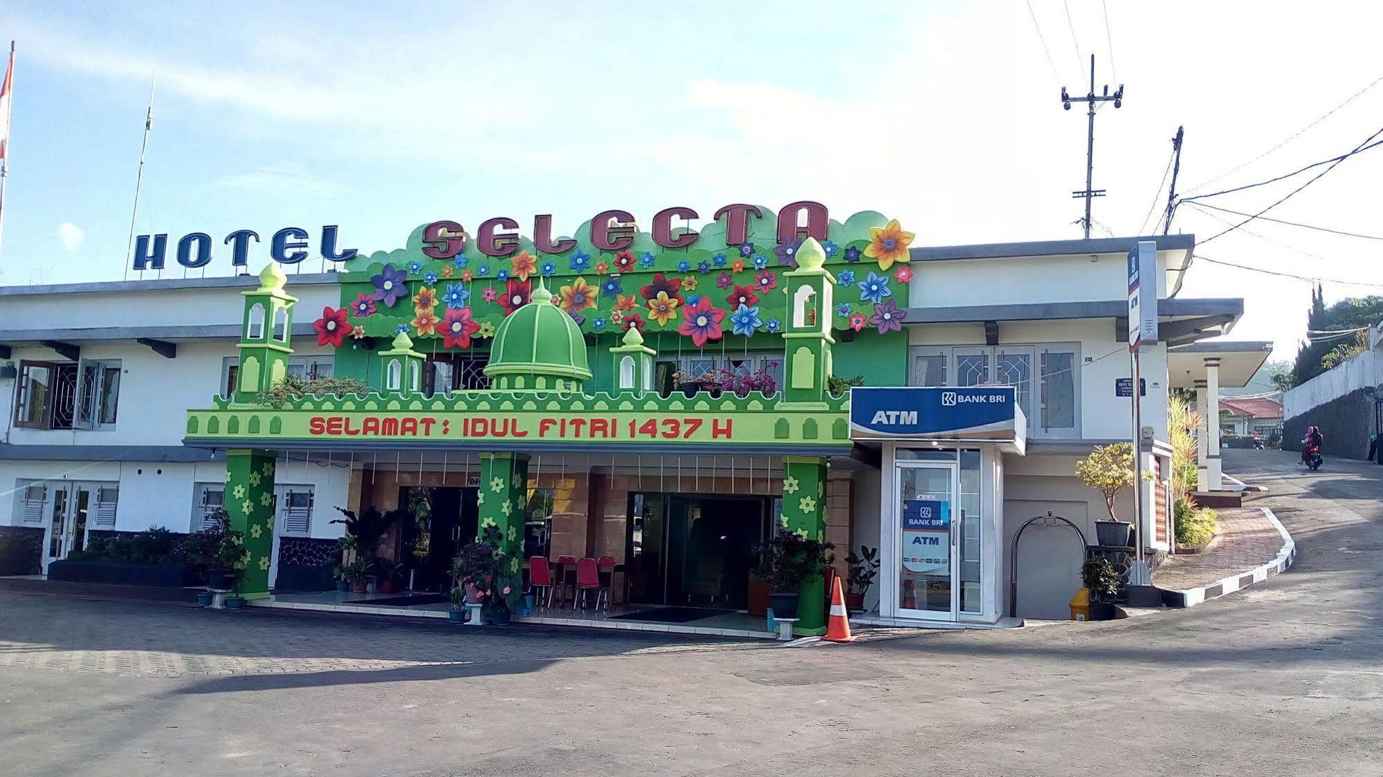 Hotel Selecta Бату Екстериор снимка