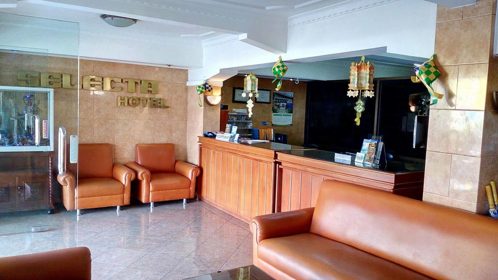 Hotel Selecta Бату Екстериор снимка